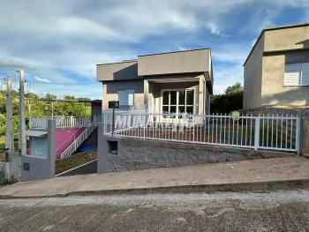 Imagem do anúnio: Vendo casa em Concórdia , Santa Catarina no bairro Loteamento Heitor Berta