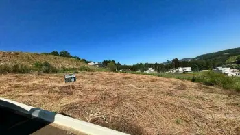 Imagem do anúnio: Vendo terreno / lote / condomínio em Iomerê , Santa Catarina no bairro Loteamento Portal Leste