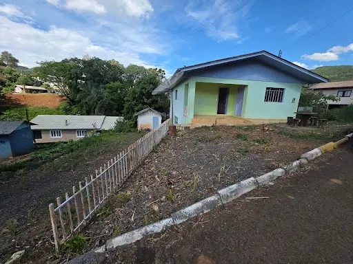 Imagem do anúnio: Vendo casa em Arroio Trinta , Santa Catarina no bairro Centro