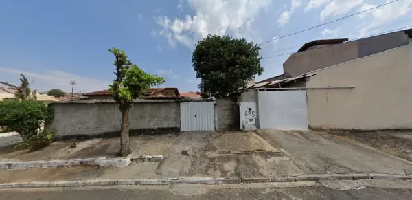 Imagem do anúnio: Vendo casa em Taubaté , São Paulo no bairro Jardim América