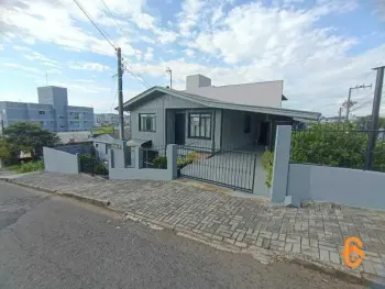 Imagem do anúnio: Vendo casa em Caçador , Santa Catarina no bairro Berger
