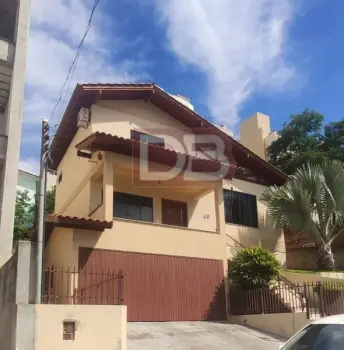 Imagem do anúnio: Vendo casa em Herval D'Oeste , Santa Catarina no bairro Centro