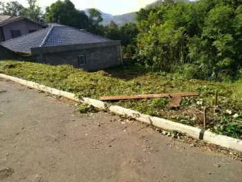 Imagem do anúnio: Vendo terreno / lote / condomínio em Ipira , Santa Catarina no bairro Dos Estudantes