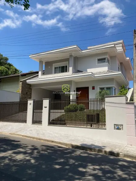 Imagem do anúnio: Vendo casa em Joinville , Santa Catarina no bairro Floresta