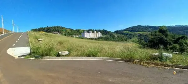 Imagem do anúnio: Vendo terreno / lote / condomínio em Luzerna , Santa Catarina no bairro Empresarial
