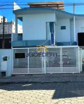 Imagem do anúnio: Vendo casa em Navegantes , Santa Catarina no bairro Centro